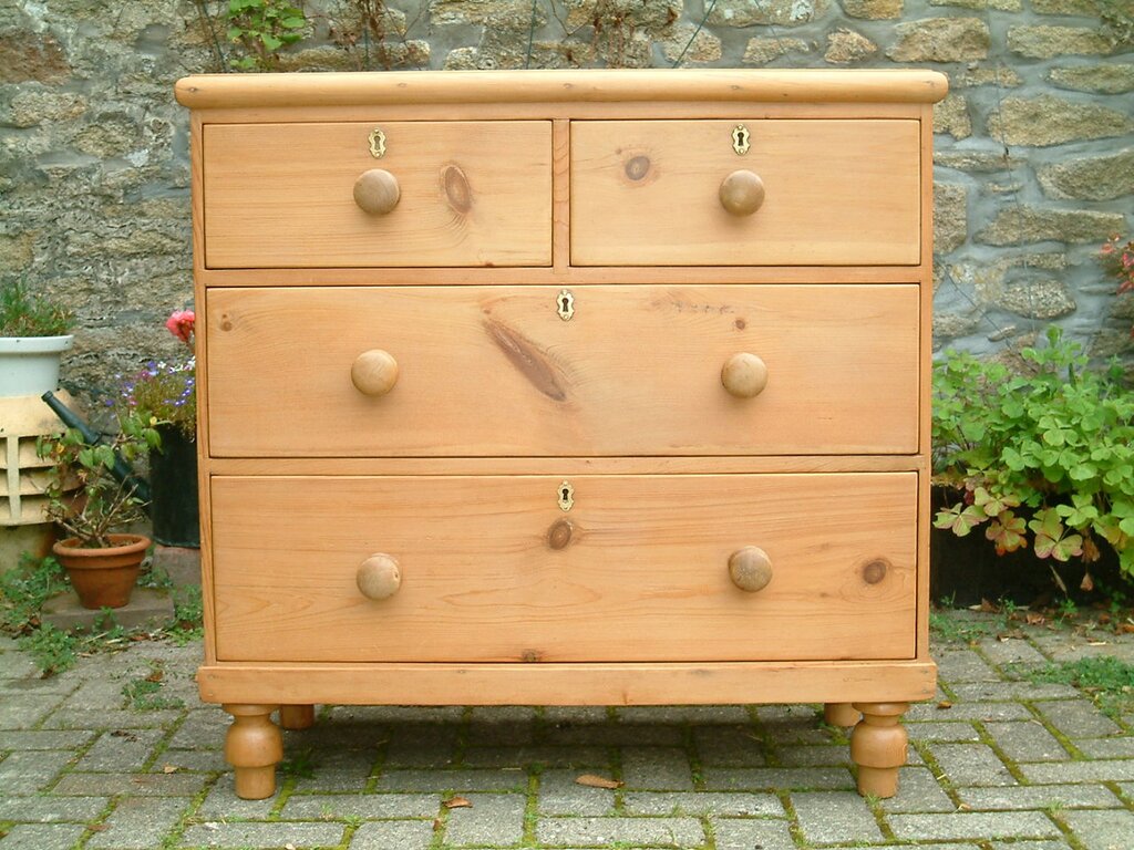 S & H Antiques Antique Pine Furniture Cornwall and the UK