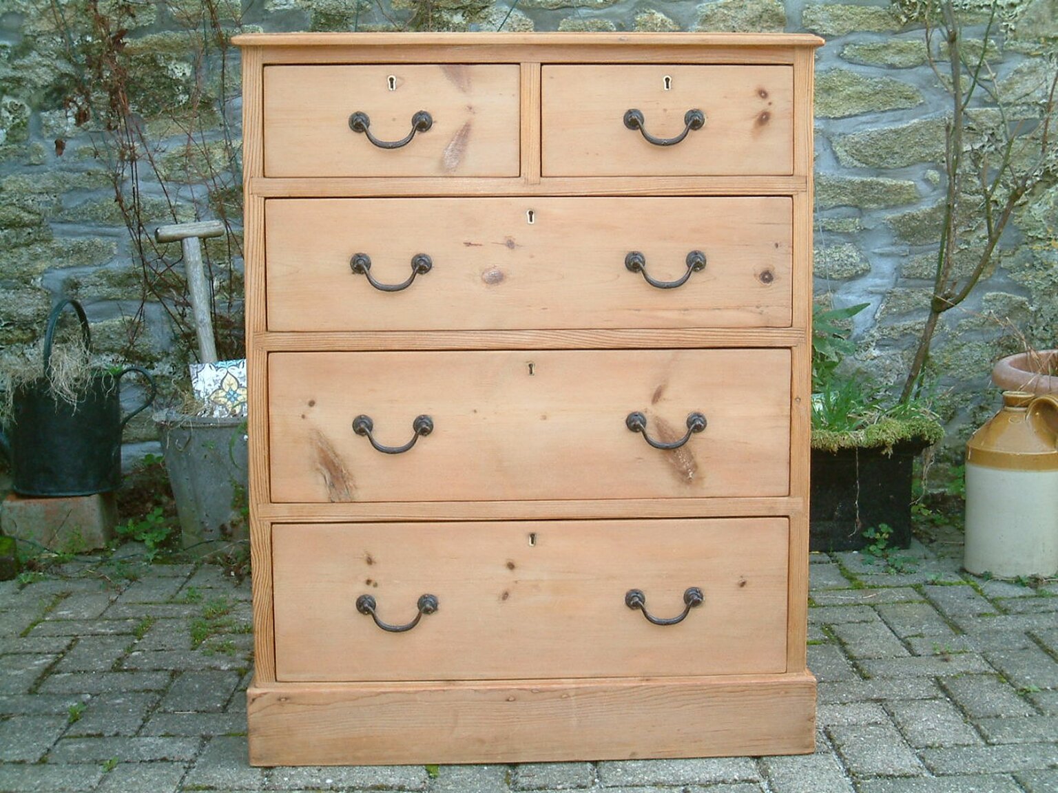 S & H Antiques Antique Pine Furniture Cornwall and the UK