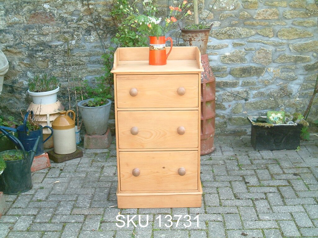 S & H Antiques Antique Pine Furniture Cornwall and the UK
