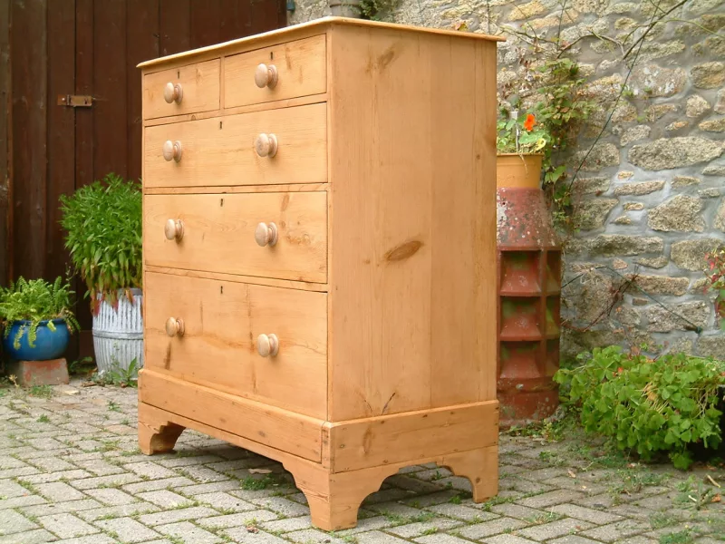 Right hand side image of the old pine chest of drawers.