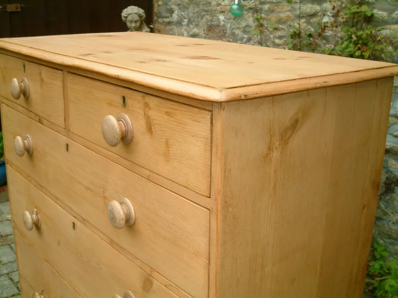 Image of the top bead on the Victorian pine chest of drawers