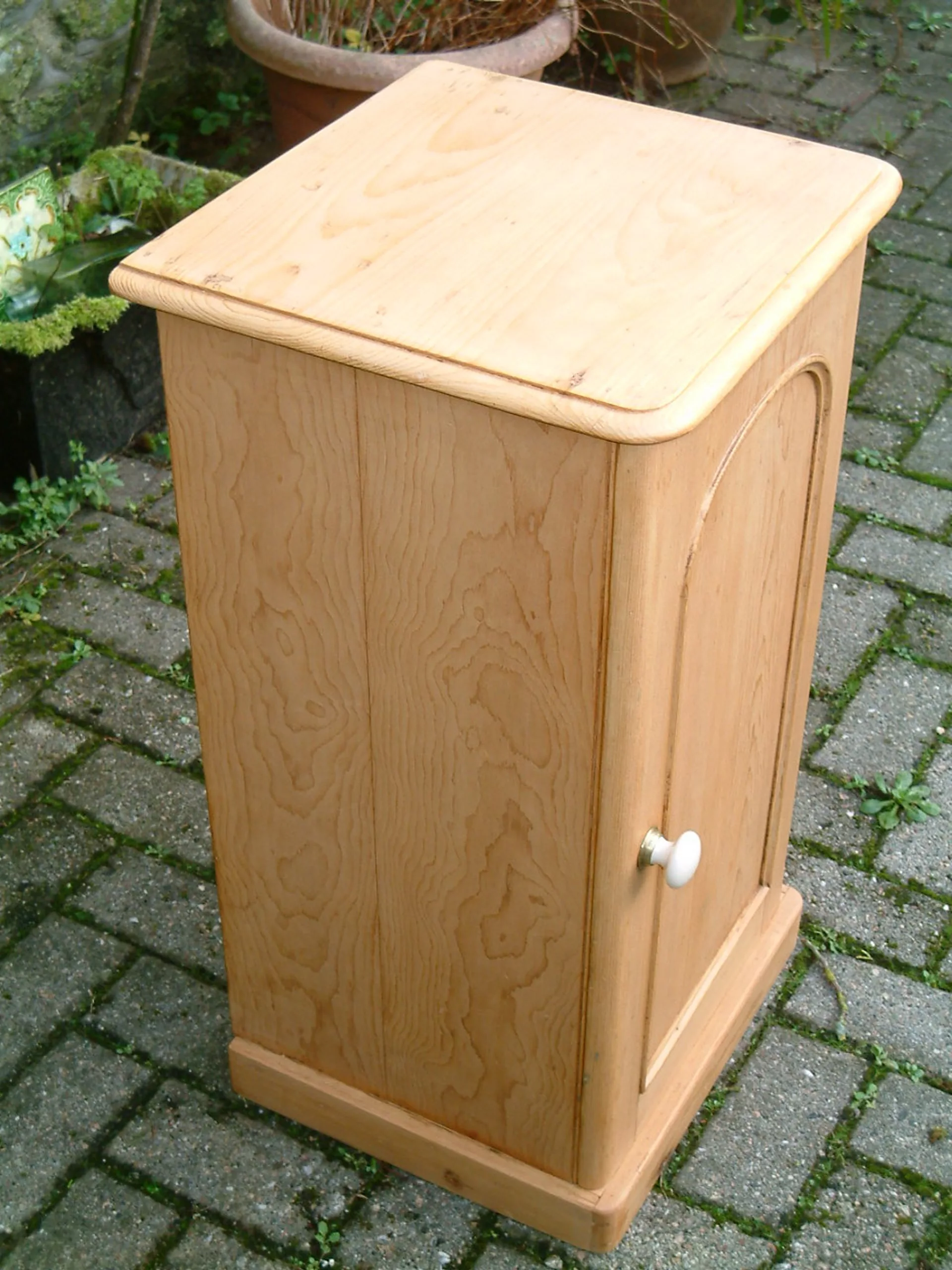 Image of the left side of the Mid Victorian bedside table