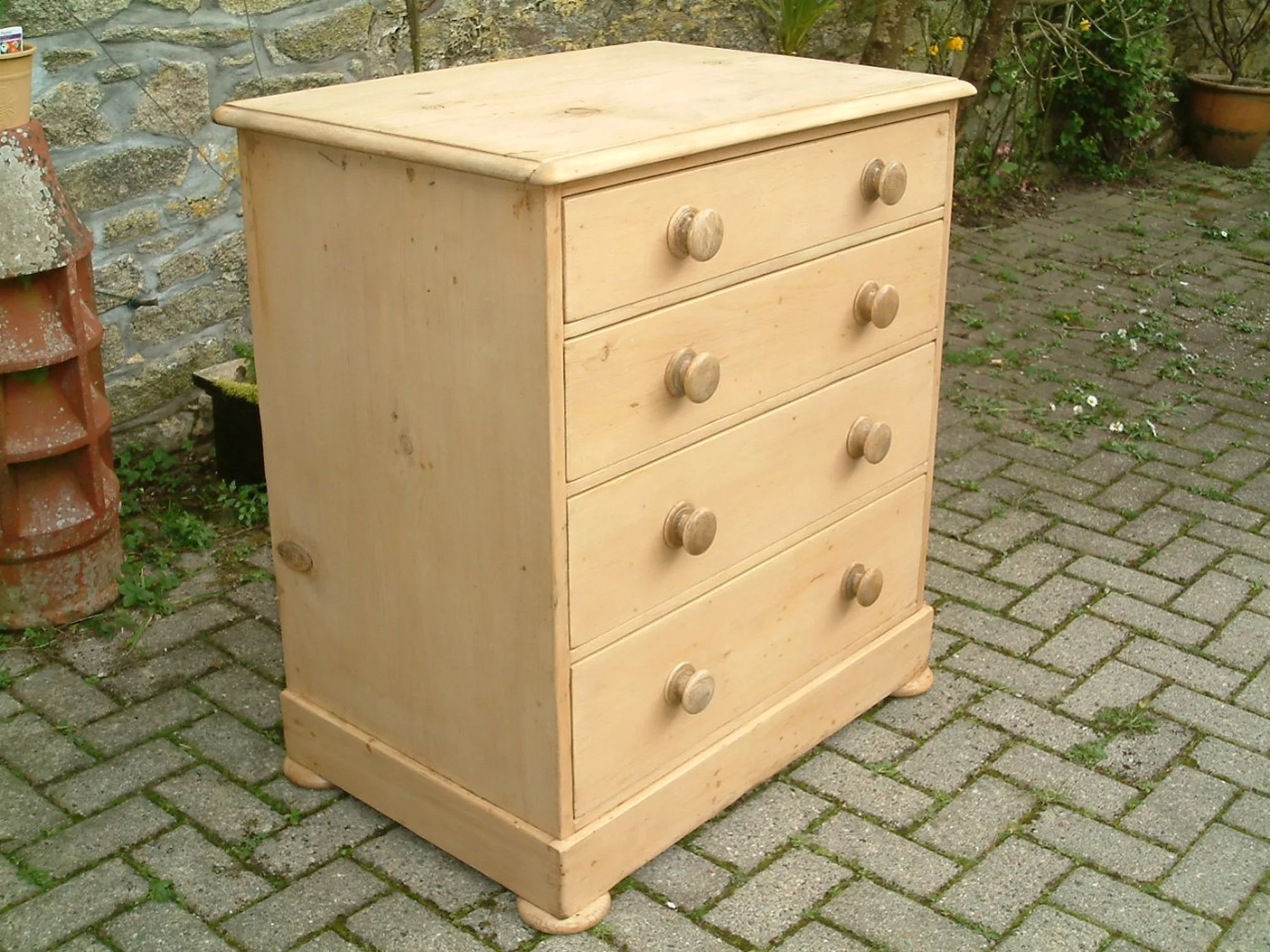 old pine chest of drawers-left side profile