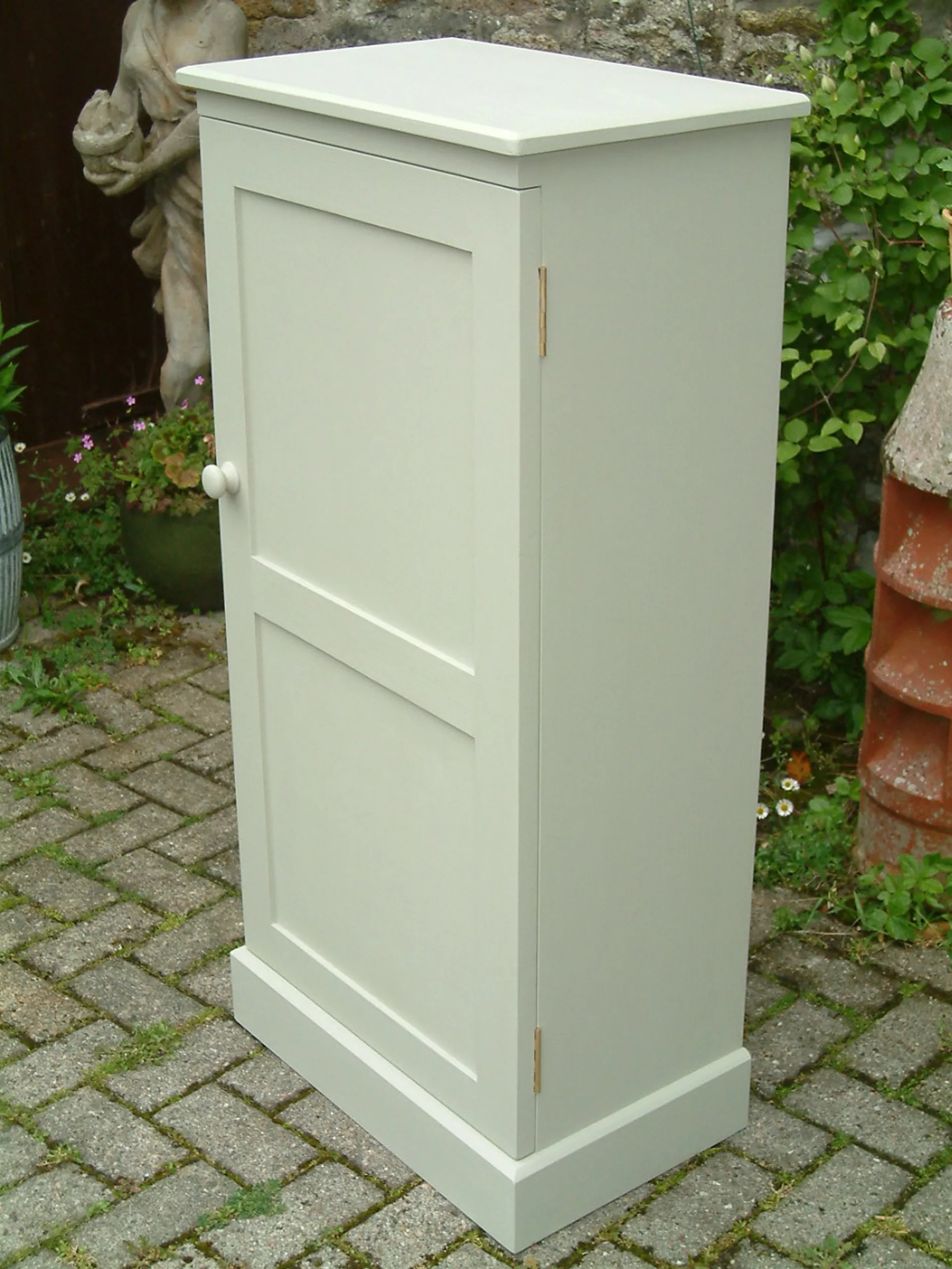 Painted Pine Cupboard-side profile