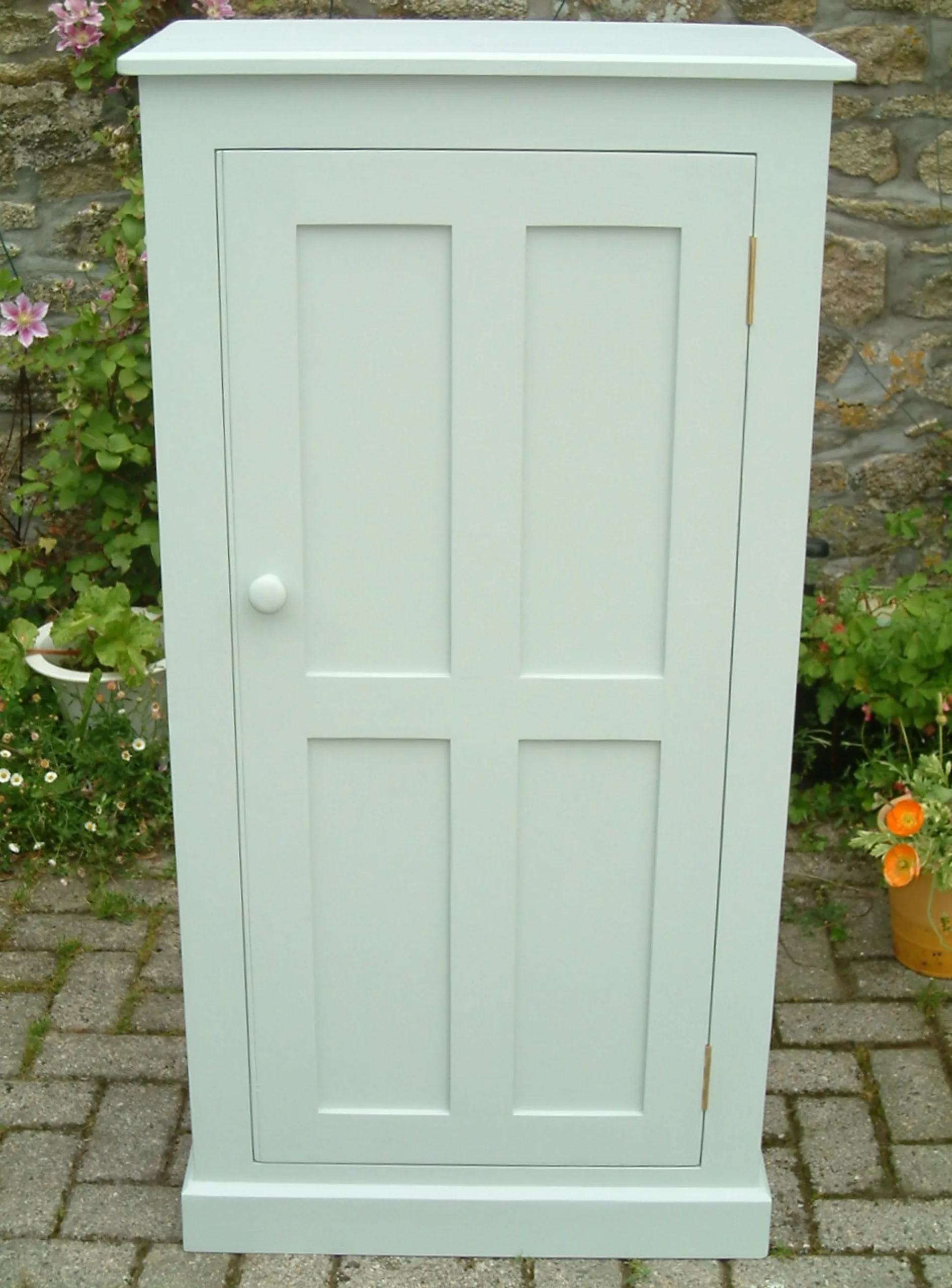 painted pine cupboard - close image front