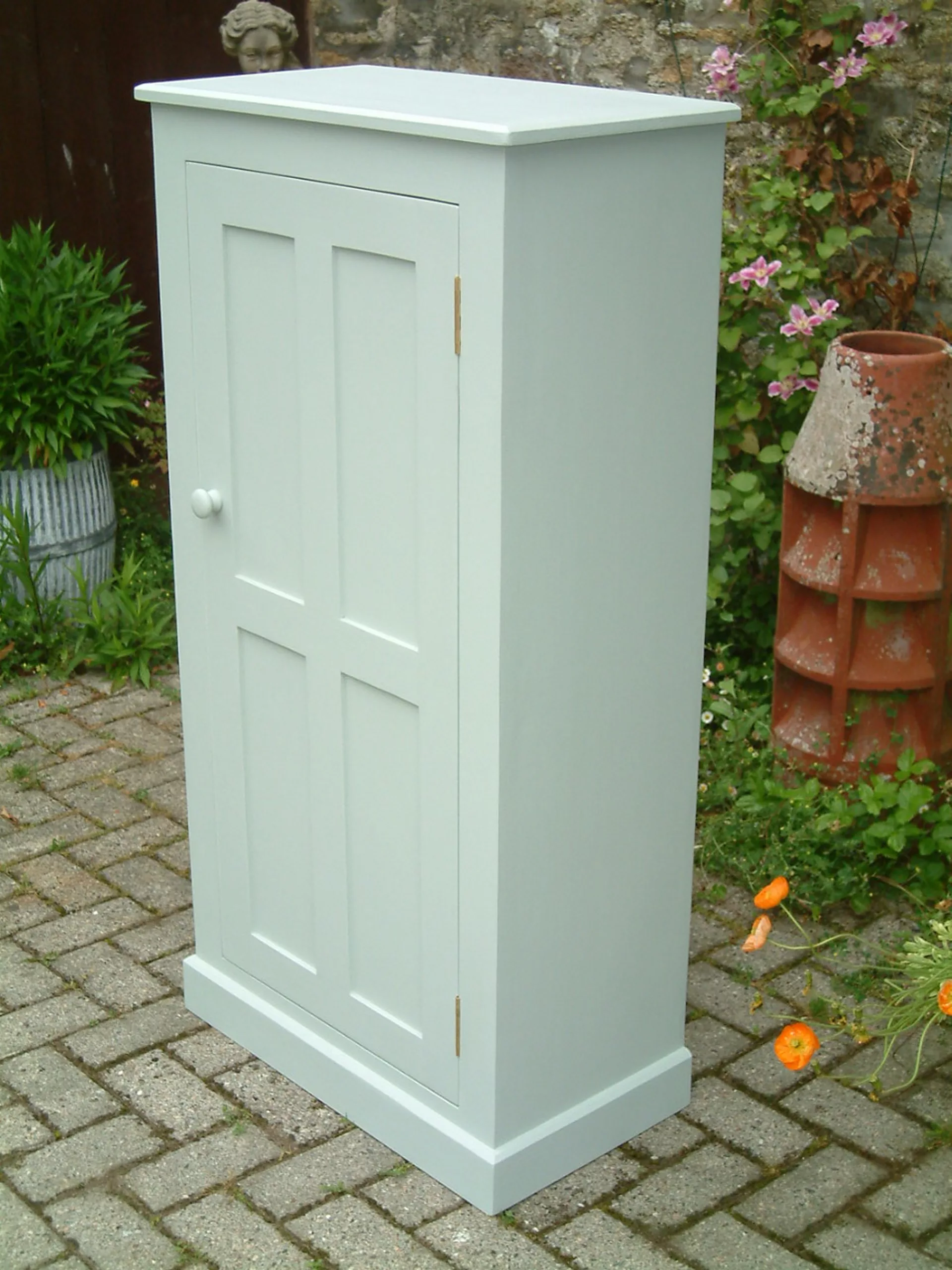 painted cupboard - right side profile