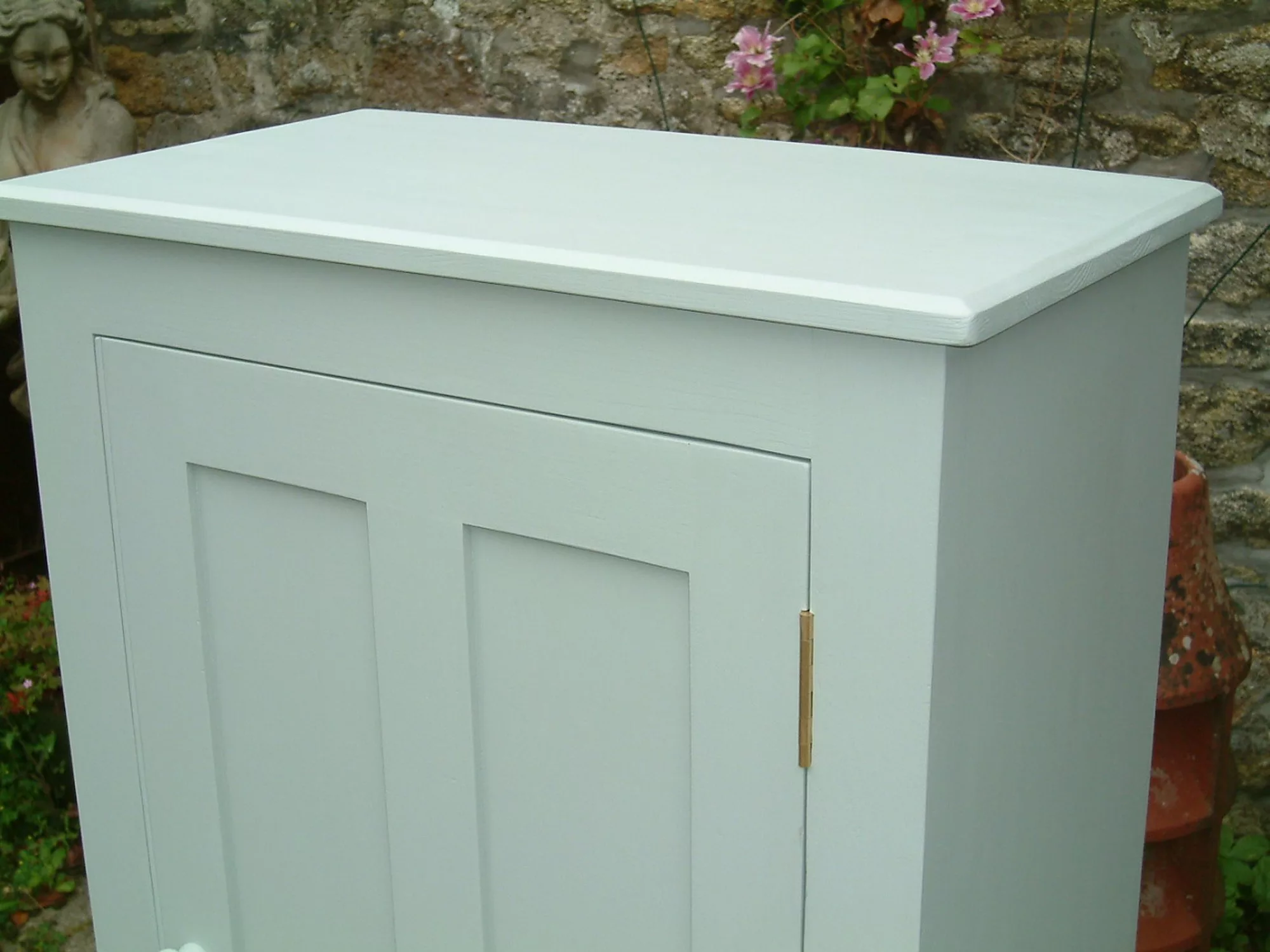 painted cupboard - top
